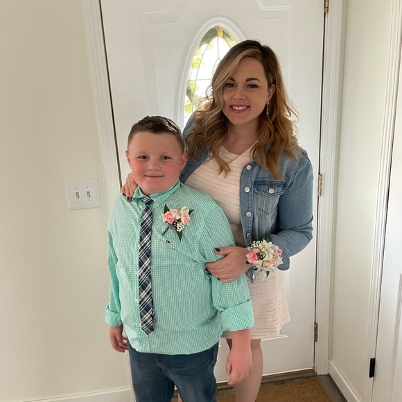 Meet your Posher, Jessica - Picture 1 of 1